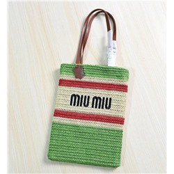 Модная контрастная сумка с вышитыми буквами через плечо  МИУ МИ*У