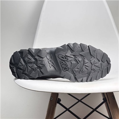 Зимние кроссовки Asic*s