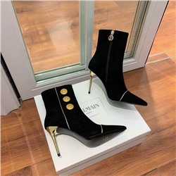 Ботильоны на шпильке с металлическими круглыми пряжками и острым носком  БАЛЬМА*Н