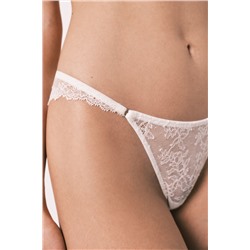 Braga brasileña encaje blanca