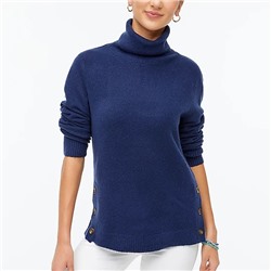 Button turtleneck in extra-soft yarn