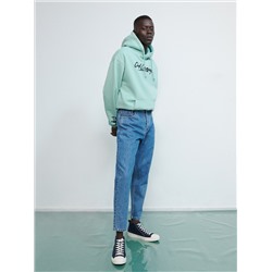 Jeans im Carrot-Fit mit tieferem Schritt