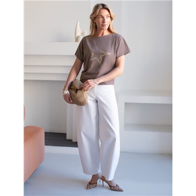 Нарядная футболка с блестящим принтом