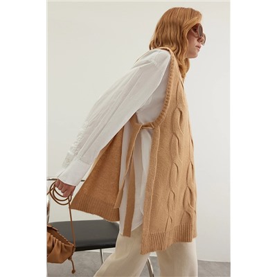 TRENDYOL MODEST Camel Yandan Bağlamalı Örgü Triko Süveter TCTAW24UV00009