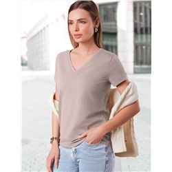 Футболка из премиального хлопка с V-образным вырезом