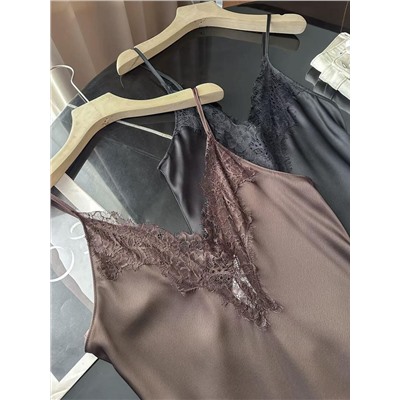 Женское атласное платье комбинация  с асимметричным разрезом спереди, кружевной отделкой и V-образным вырезом (2 цвета)  ЗАР*А