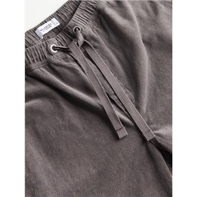 Jogger mit Kordel