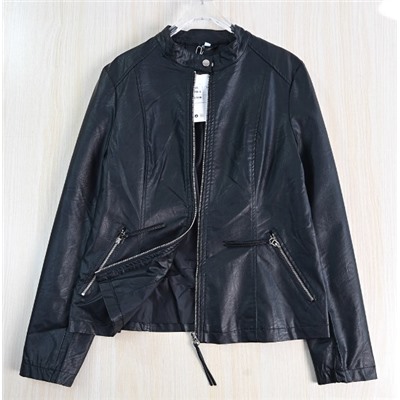 Женская курткаиз мягкой искусственной кожи с воротником-стойкой