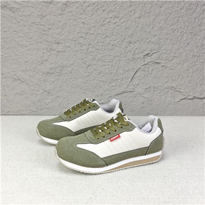 Женские спортивные кроссовки