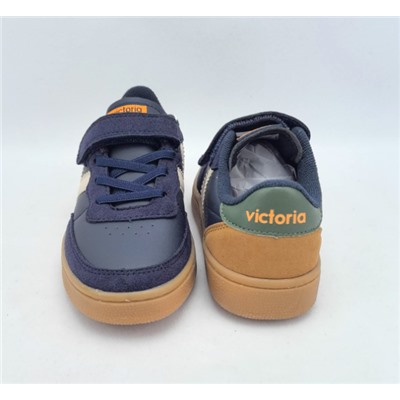 Кроссовки для мальчиков и девочек