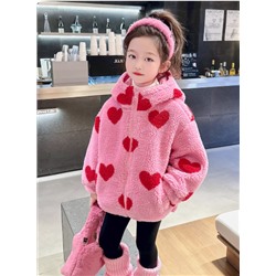 Плюшевая куртка  с капюшоном