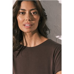 Mono corto punto fluido marrón