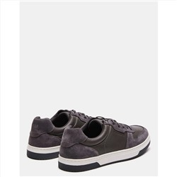 Nills Grey