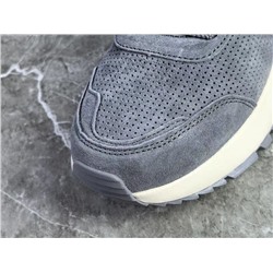 Женские кожаные кроссовки, экспорт в Россию