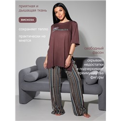 Женский костюм с брюками и футболкой 409