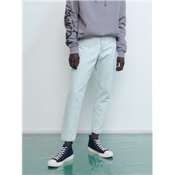 Jeans im Carrot-Fit mit tieferem Schritt