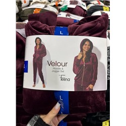 Женский костюм