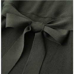 Элегантное и просторное трикотажное платье с рукавами «летучая мышь»