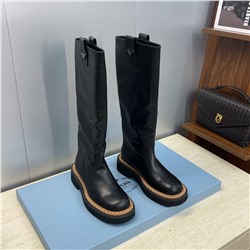 Женские широкие сапоги длиной до колена  ПРАД*А