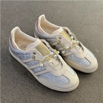 Женские кеды АДИДА*С с кружевным принтом