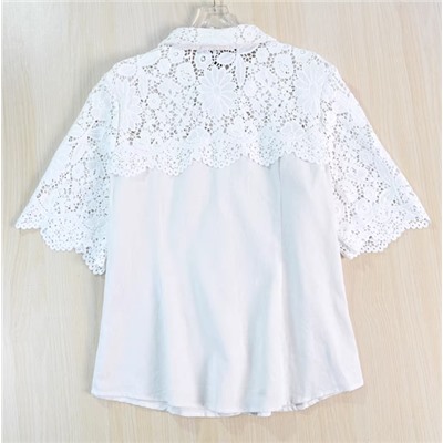 Женская рубашка с кружевом