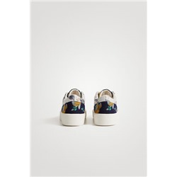 Zapatilla patch con rafia