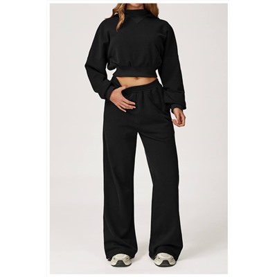 Женский спортивный костюм