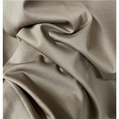 Футболка Brioni из египетского хлопка с вышитым значком и коротким рукавом, круглым вырезом  О стиле и дизайне: Классическая футболка с круглым вырезом соответствует обычным высоким стандартам Brioni, от тканей до деталей.