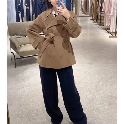 Элегантное двубортное шерстяное пальто