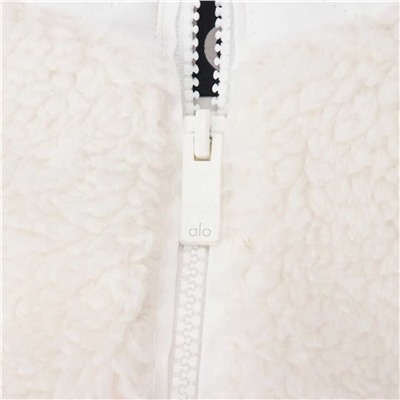 НОВИНКА 2025! Женская куртка Alo из овечьей шерсти