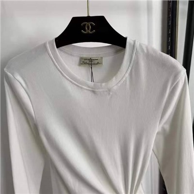 Женский лонгслив Schiaparell*i с защипами на талии и металлической брошью