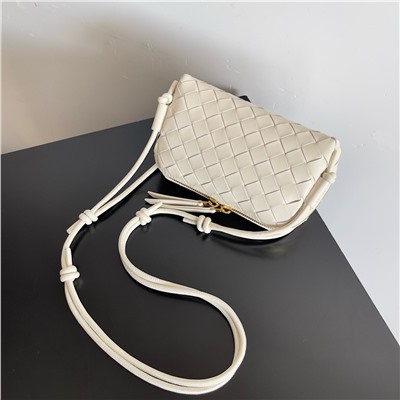 Сумка bot  импортная ит кожа ,ручная работа качество 1:1