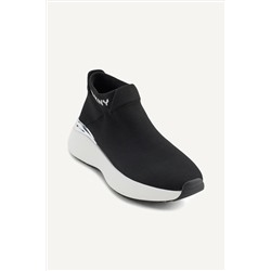 ZHAVIA SLIP ON SNEAKER