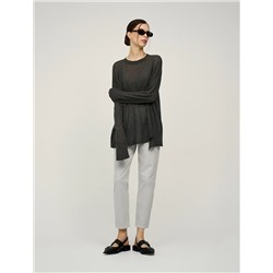 Серый джемпер с разрезом вязаный