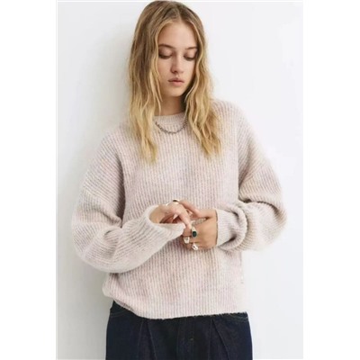 Женский трикотажный свитер