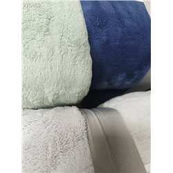 Большой плюшевый плед  Calvi*n Klei*n