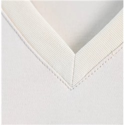 Удобная мягкая хлопковая футболка с V-образным вырезом  АРМАН*И