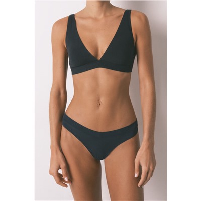 Tanga lisa fruncida negra