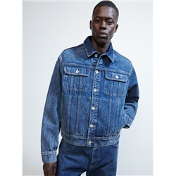 Джинсовая куртка с карманами