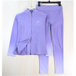 Женский спортивный костюм