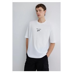 Mavi Minimal Logo Baskılı Beyaz Tişört Relaxed Fit / Rahat Kesim 0612710-620