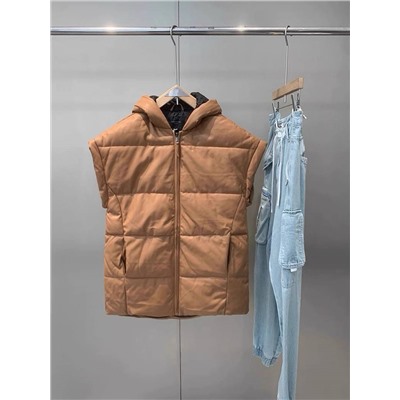 Женская жилетка из эко кожи  Cortefiel*d