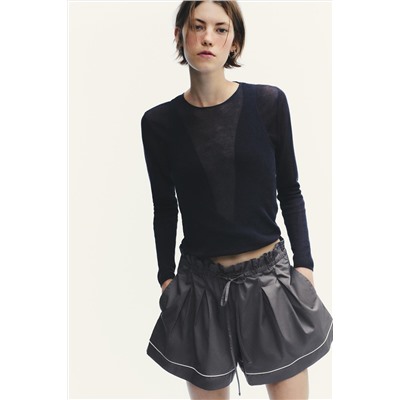 PIPING DETAIL VOLUME SHORTS