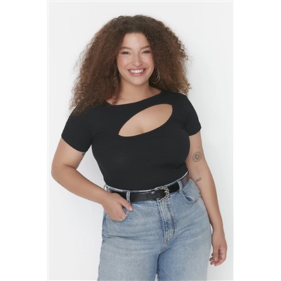 Trendyol Curve Siyah Crop Fitiili Örme Cut Out Detaylı Bluz TBBSS22AF00020