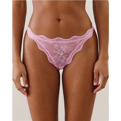 Tanga de encaje en rosa