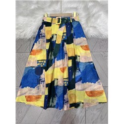 Женский комплект из льняной рубашки и яркой юбки