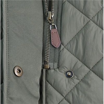 Женская  стеганая вельветовая куртка с контрастными цветными лацканами из тонкого хлопка