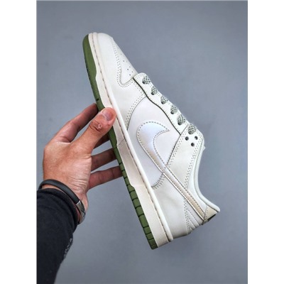 Nike SB Dunk Low x The North Face x Supreme