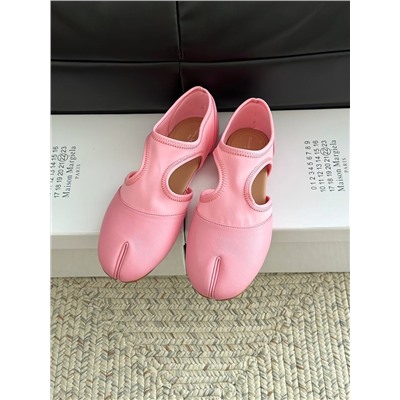 Открытые балетки в спортивном стиле  МЕЙСОН МАРДЖЕЛ*А