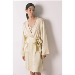 Bata corta satén amarilla